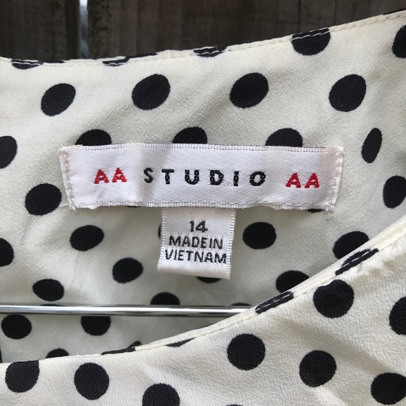 ๐ฒ AA Studio Ruffled Polka dot dress - Picture 5 of 5